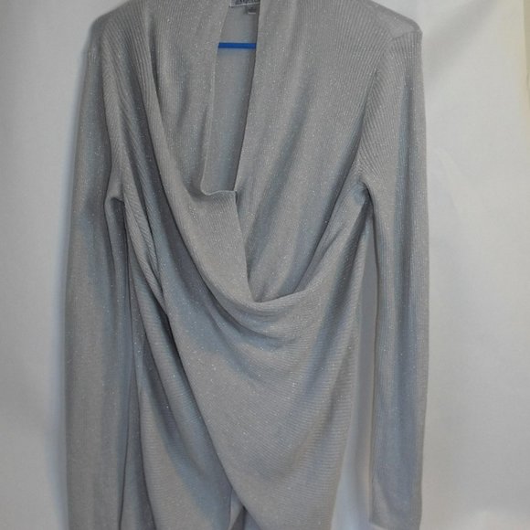 Jennifer Lopez Glimmery Silver low cut mini dress - Picture 2 of 4